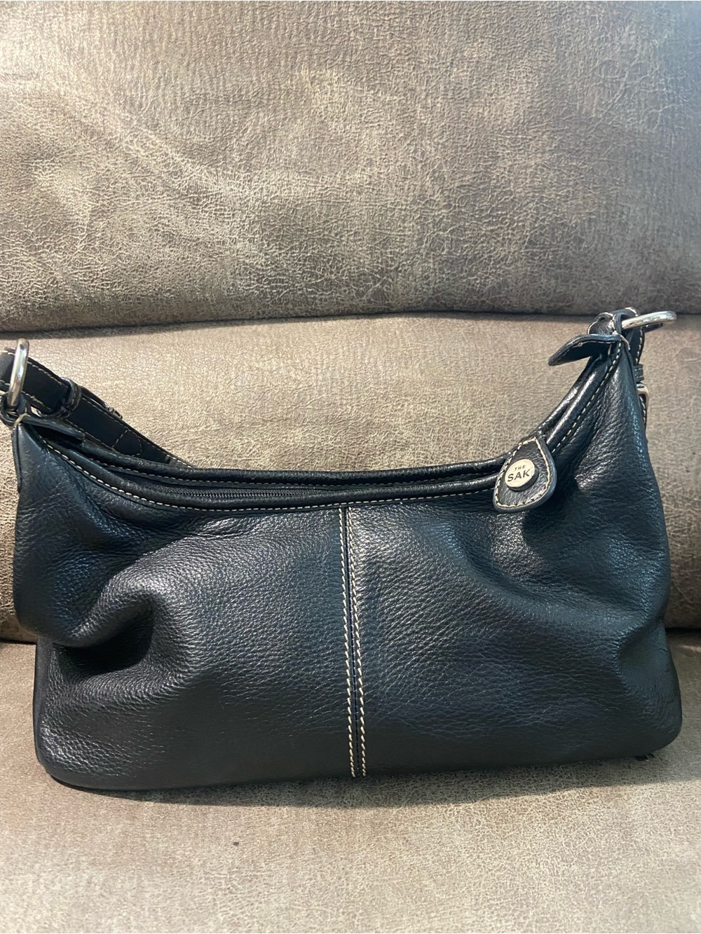 The Sak Black Pebbled Leather Shoulder Bag with Contrast Stitching Small - Picture 2 of 3